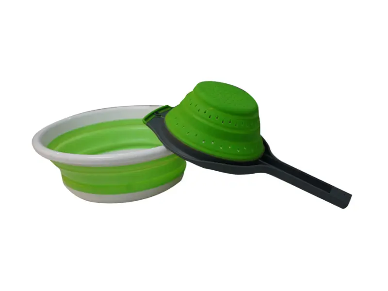 Ali bo TPE prevleka v stiku s hrano sproščala škodljive snovi, ko je napolnjena z vročo vodo?