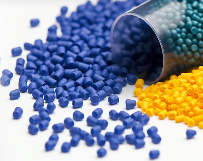 Katere dejavnike je treba upoštevati pri izbiri polnil za materiale TPE?